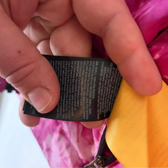 North Face Girls Reversible Black Jacket with Pink inside size M - Picture 9 of 9